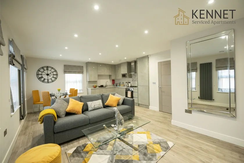 Premium 1-Bed, 1-Bath Apartment by KSA - Image 1