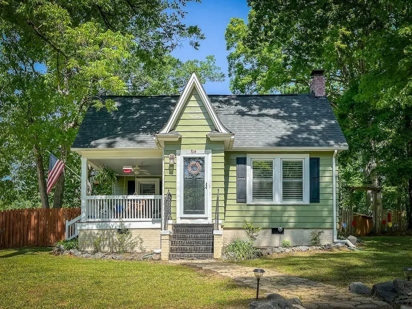 Quaint Home | 2 Kings | Outdoor Spaces | Sleeps 6 - Image 1