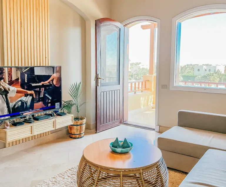 Cozy 1Bdr @ Lagoon Near Marina - Image 1