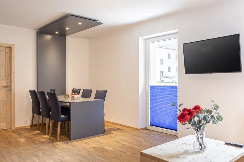 Superior Apartment with IR-Sauna No Deposit - Image 1