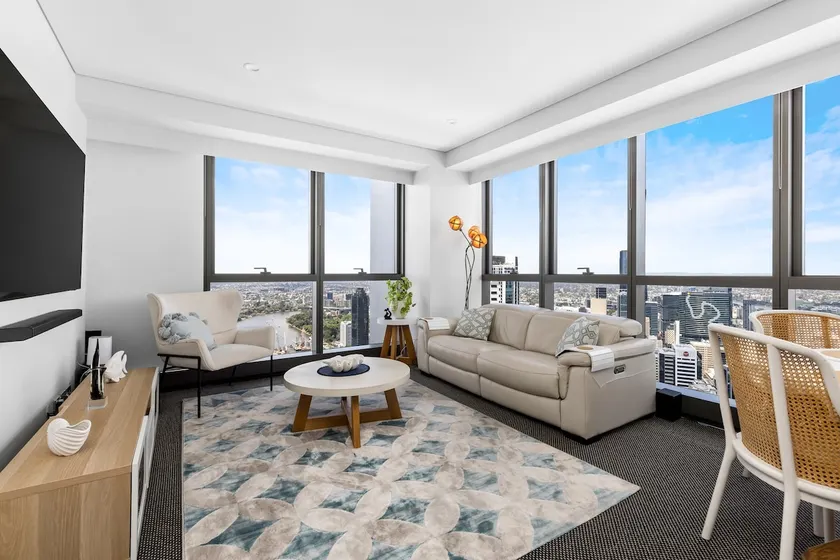 Stunning River View 2-Bed with Pool, Sauna and Gym - Image 1