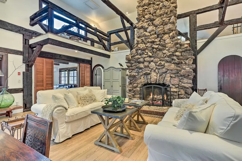 Historic 1800s Cornwall-On-Hudson Cottage! - Image 1