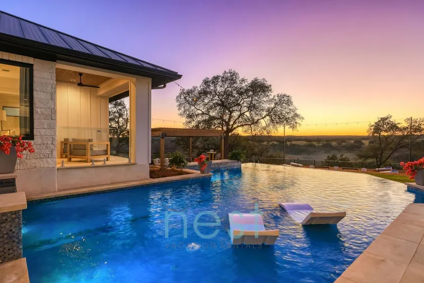 Views | Pool | Hot Tub| Pool Table | FirePit | 16Q - Image 1