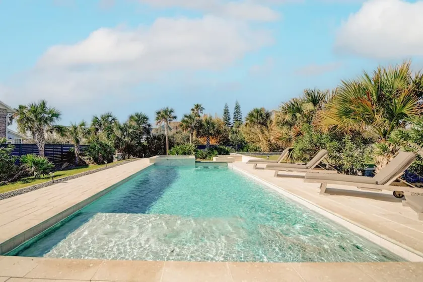 Blue Birdie | Private Pool & Putting Green | Beach - Image 1