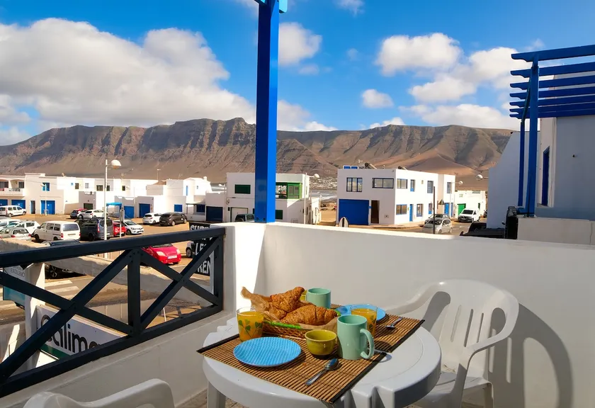 Casa Hespi - Blick auf den Famara-Strand  By LVH - Image 1