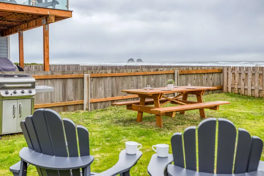 Oceanfront-Hot Tub-Beach Access-The Weather Gauge - Image 1
