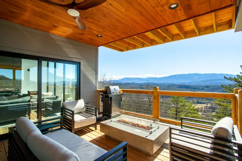 Scenic MTN Retreat w/ Hot Tub & Game Room - Image 1