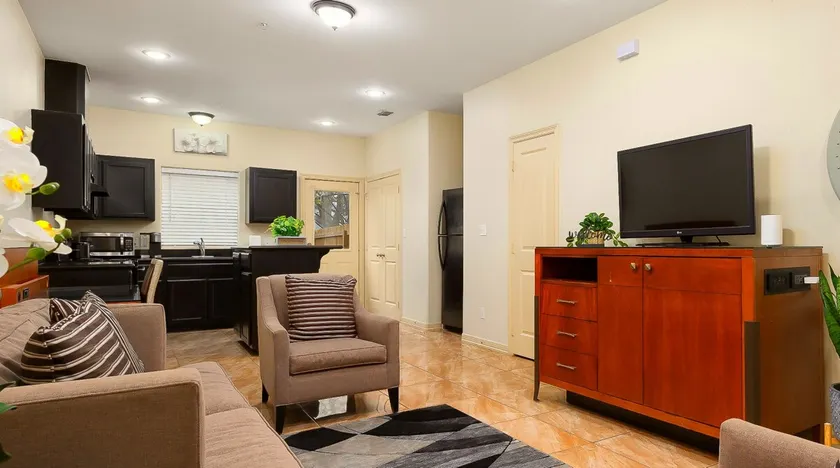 Hummingbird Luxe 4.0 | Modern Nurse Retreat | DHR| - Image 1