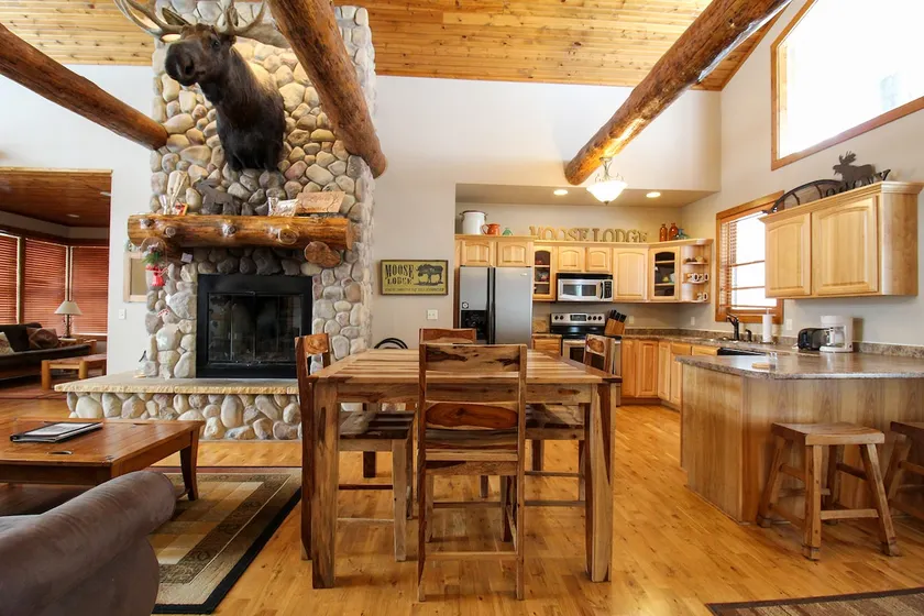 Moose Trail Lodge- Terry Peak with Hot Tub - Image 1
