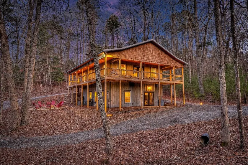 5-Star Cabin w/Hot Tub, Game Room, & Resort Perks! - Image 1