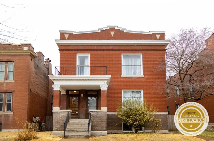 Swanky Shaw 2BR with Office ABODEbucks - Image 1