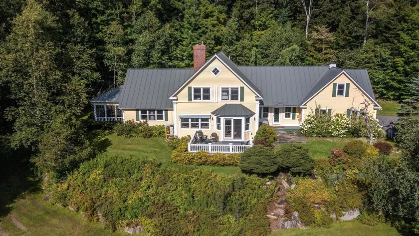 Gorgeous Majestic Hilltop Home w/Mountain Views - Image 1