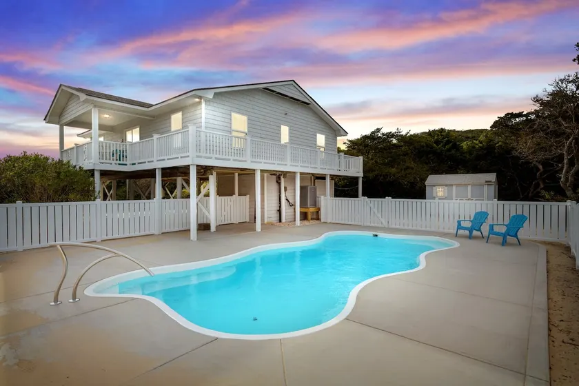 Pool| Close to Beach| Sleeps 10 - Image 1