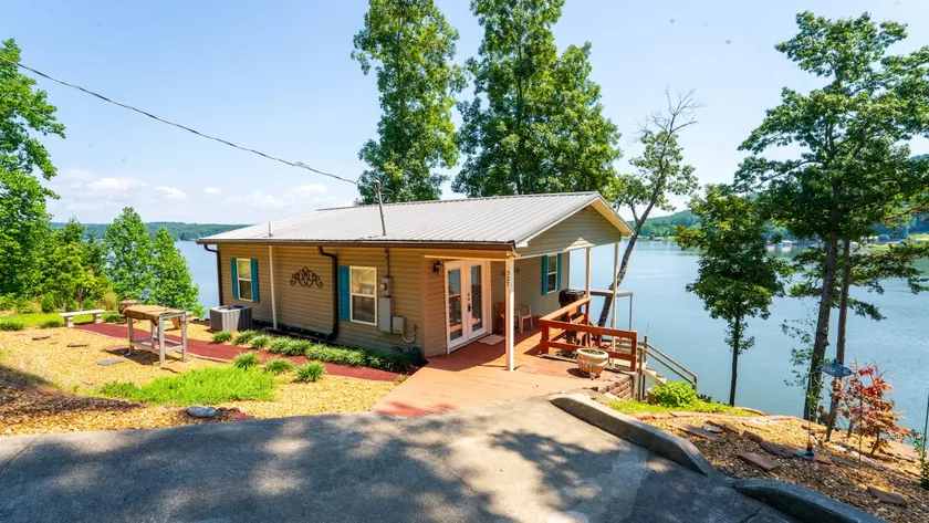Lookout Nook Waterfront on Weiss Lake - Image 1