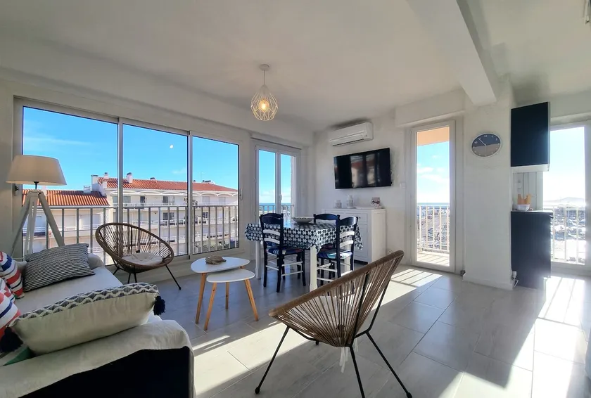 Le Plaisancier - 3 stars - Port View - Parking - Image 1