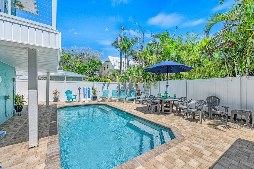 Lantana | Just Steps To Siesta Key Village! - Image 1