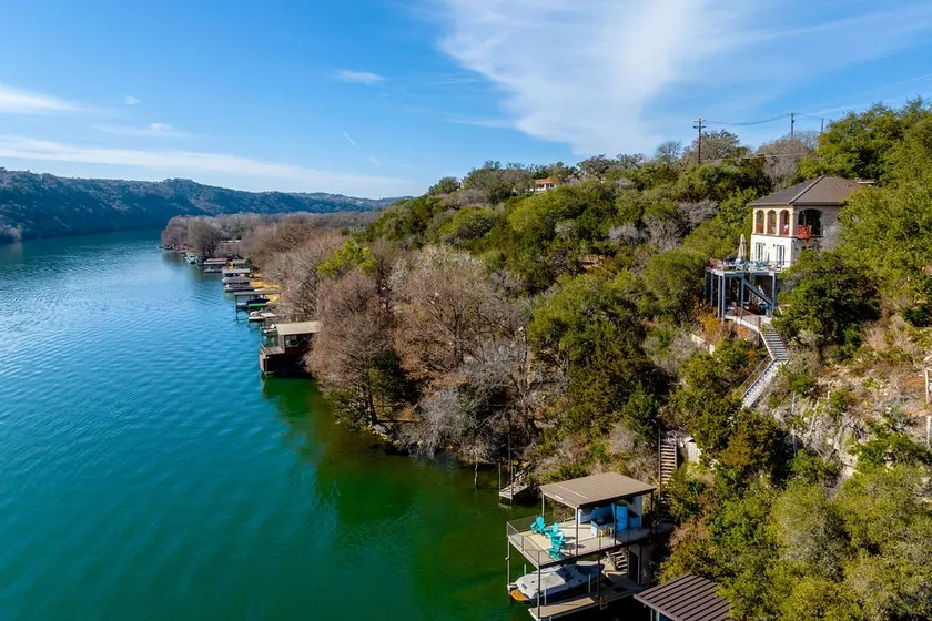 Spacious Luxury Retreat: Ideal for Groups, Families & Couples Seeking Serenity - Image 1
