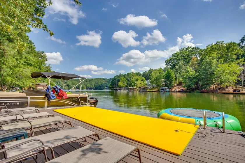 Lake Access: Waleska House w/ Floating Dock! - Image 1