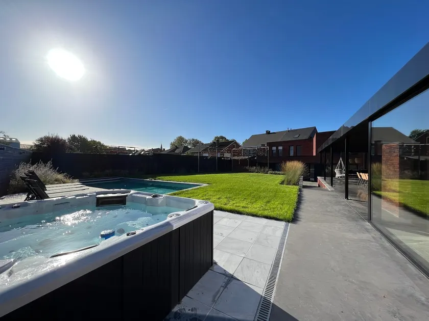 Gruppenhaus mit Schwimmbad und Wellness - Image 1