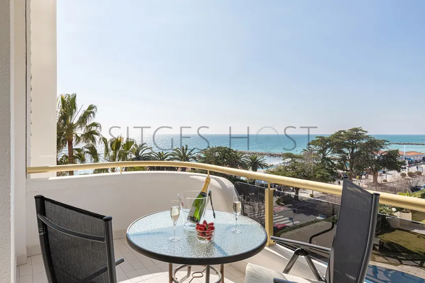 Sitges ARENA - Two pools by the beach - Image 1