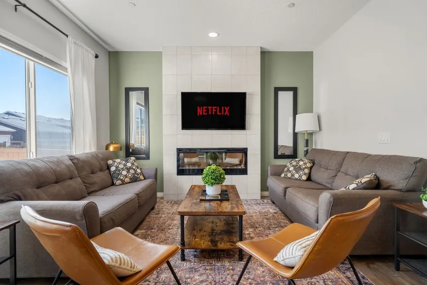 Top Rated Home (2%) » Garage » Free Banff Access - Image 1