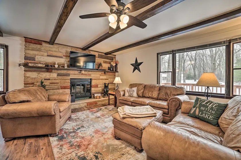 Houghton Lake Cottage Escape w/ Patio! - Image 1