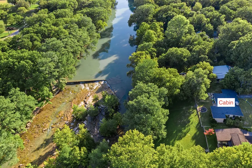 Stone River Cabin - Image 1