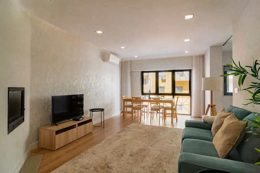 Modern 3 BDR Apartment with Balcony by LovelyStay - Image 1