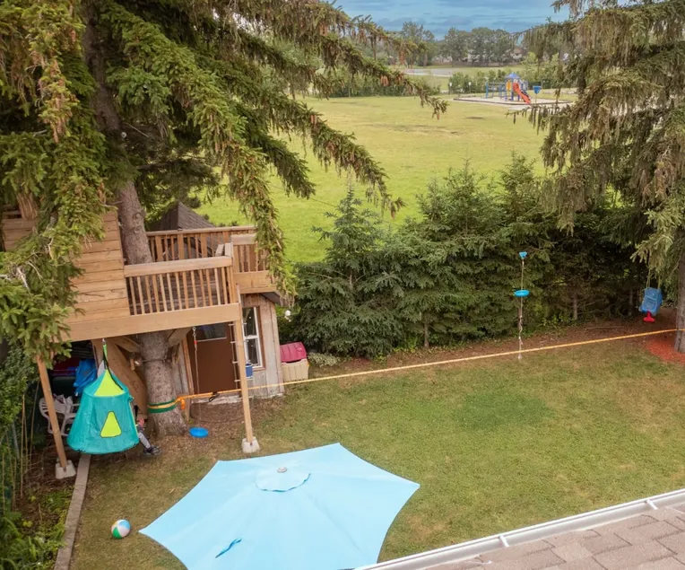 Family & Friends Retreat- Jacuzzi •Treehouse •Yard - Image 1