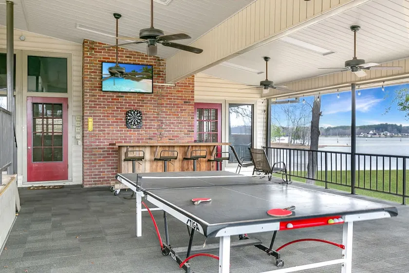 Freshly Updated | Huge Yard | Sleeps 15 - Image 1