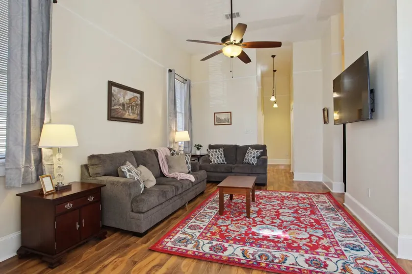 Cute Garden Disctrict 4br House by Magazine St - Image 1