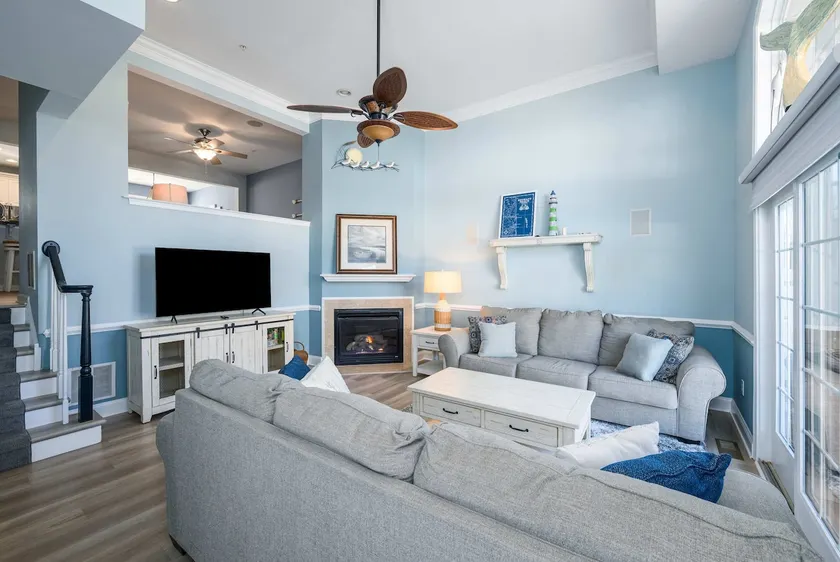 Spacious Resort Villa Near Beach - Image 1