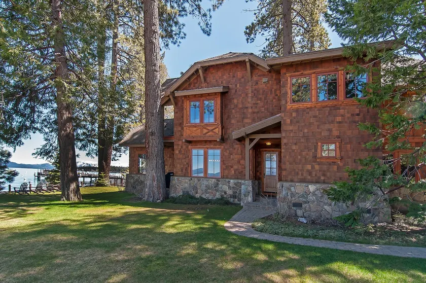 West Lake Serenity with 180-Degree Lake Views - Image 1