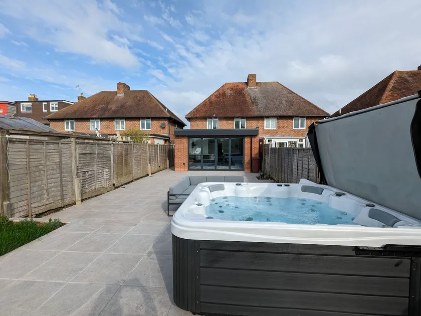 Malthouse Cottage  -  a family house that sleeps 6 guests  in 3 bedrooms - Image 1