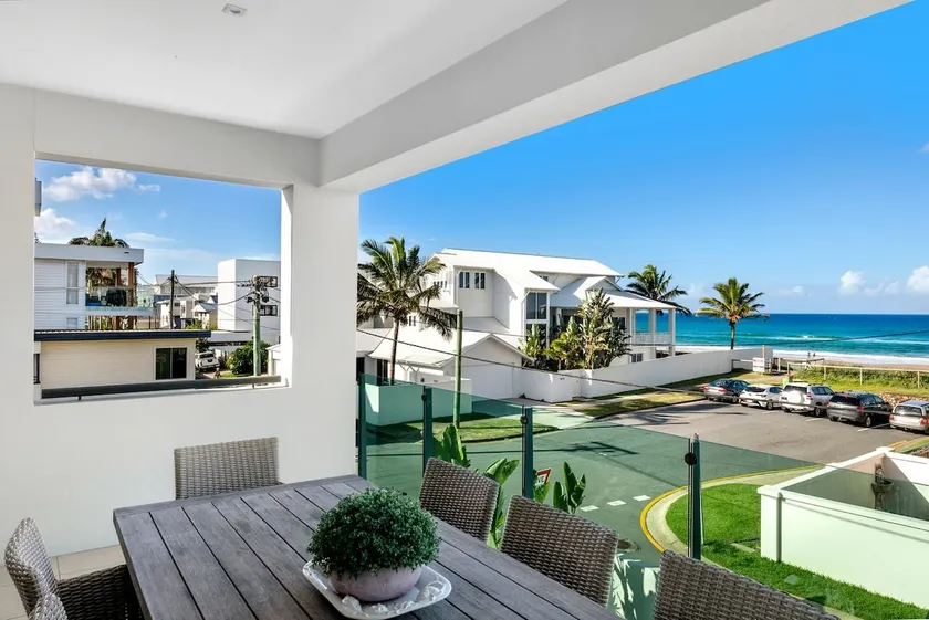 Palm Salt - Pet Friendly Beachside Villa in Palm Beach - Linen Provided - Min. 3 Night Stays! - Image 1
