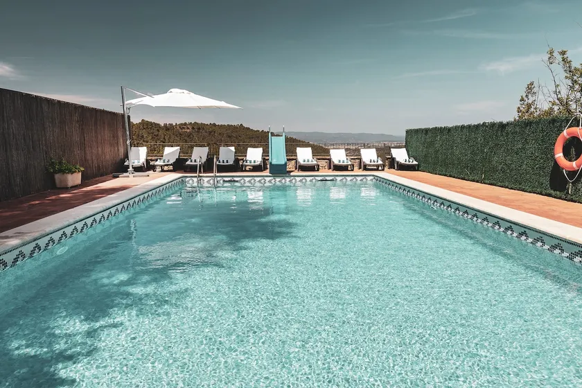 Villa with a private pool for 14 people - Image 1