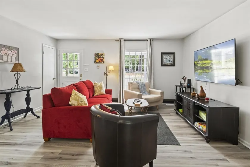 Rose Garden - Delightful Private and Peaceful Home - Image 1