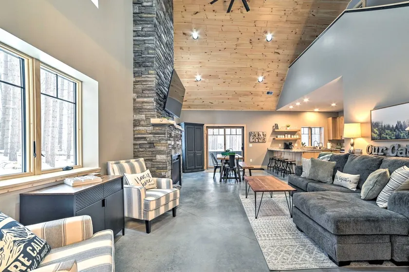 Bellaire Family Cabin: All-Season Retreat! - Image 1