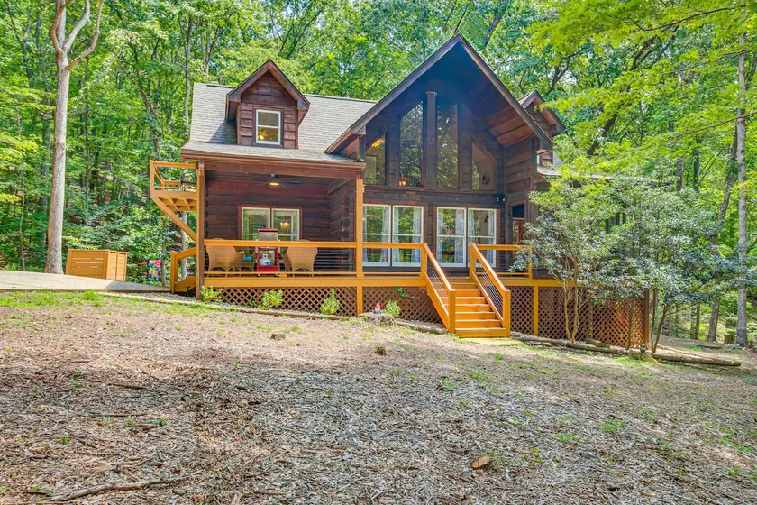 North Georgia Cabin w/ Hot Tub & Community Perks! - Image 1