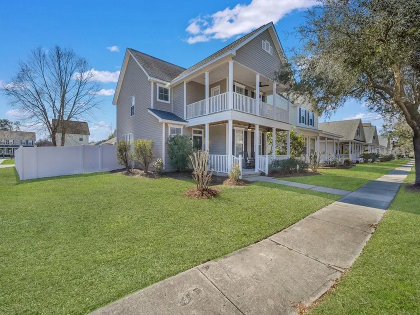 Coastal Quarters dog friendly, 4 bedroom home in Old Town Bluffton - Image 1