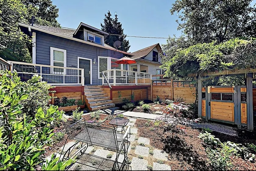 Capitol Hill K/Q Home + Parking | Stadium Access - Image 1