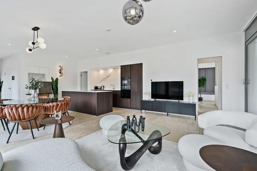 Elegant 2BR with Balcony in Ville Haute Center - Image 1