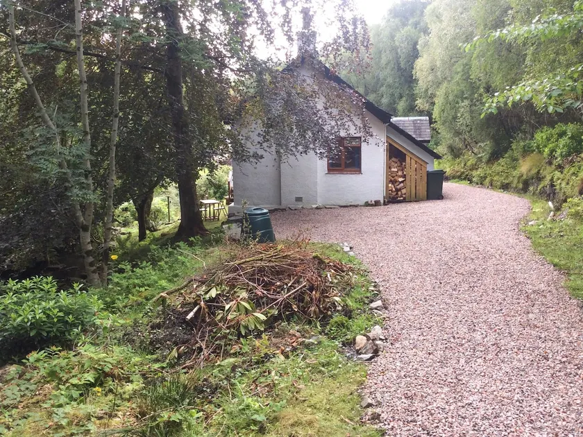 Druimbhan, 1 Railway Cottage, - Image 1