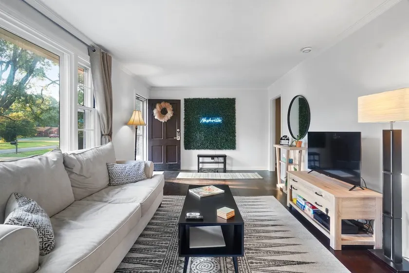 Modern Musical 3329-Pet Friendly-Sleeps 7 - Image 1