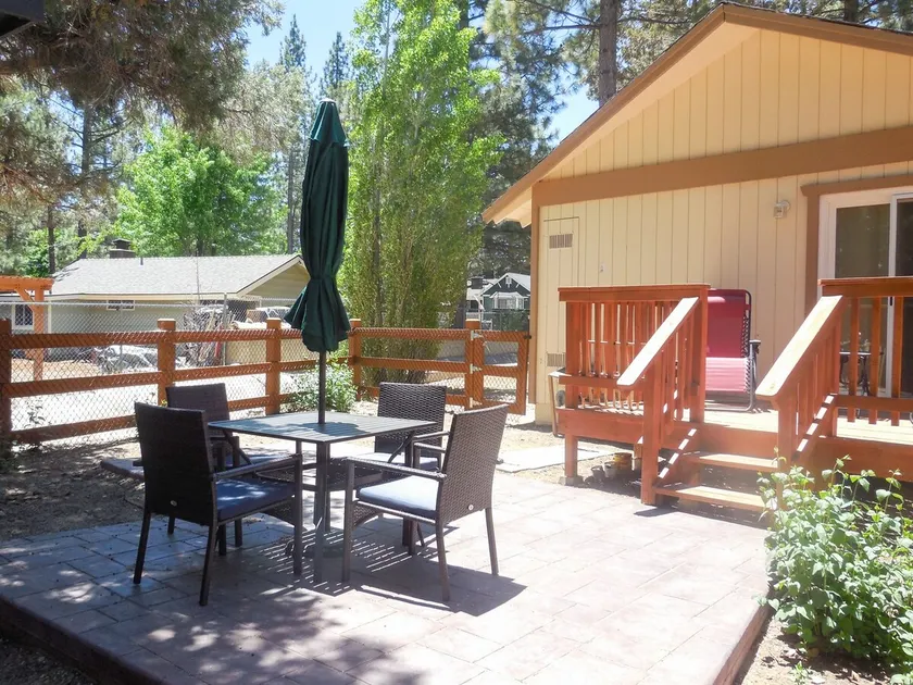 Kookie Bears Cottage - Image 1