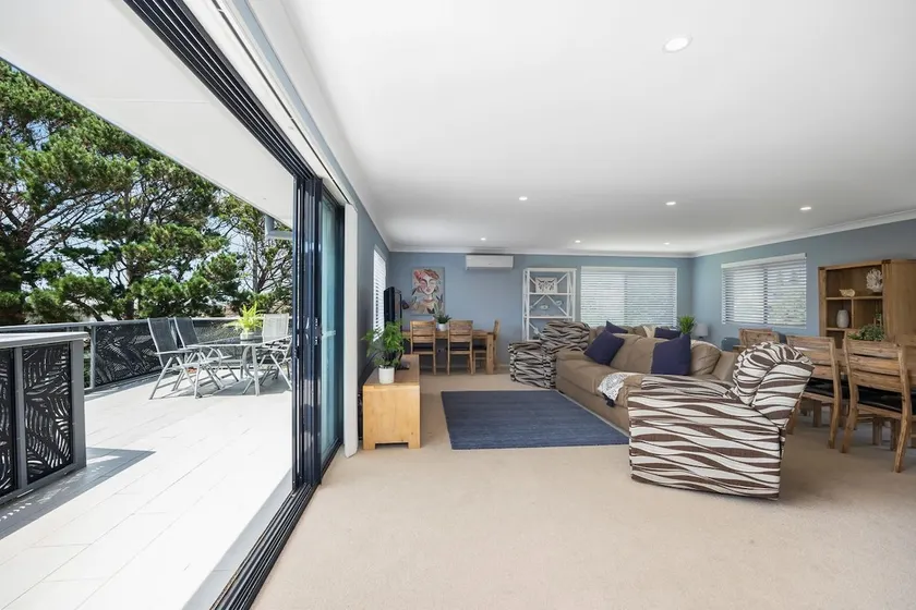 Rennies Sands - Image 1