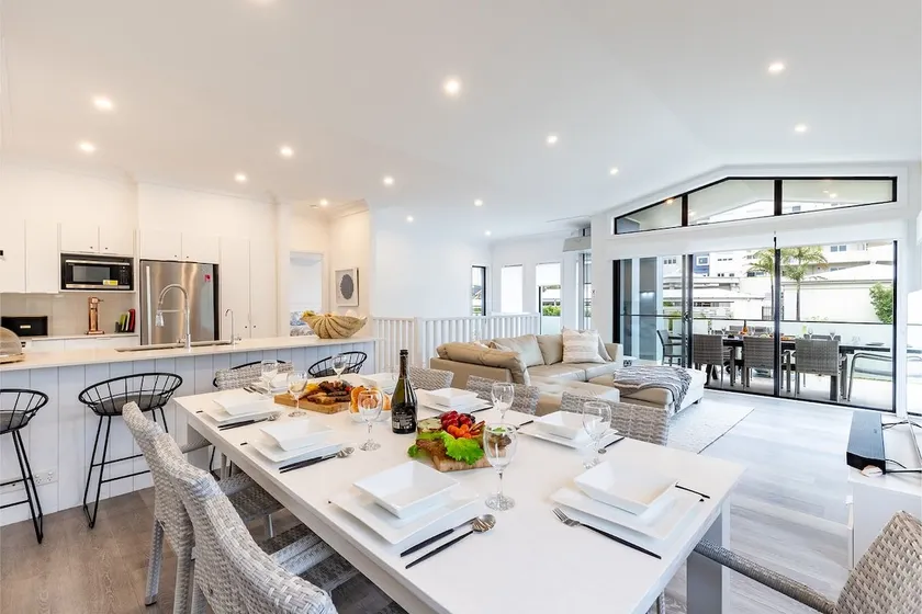 Beach Haven 3a Messines Street 4 Minute walk to the beach Wifi Air Con - Image 1