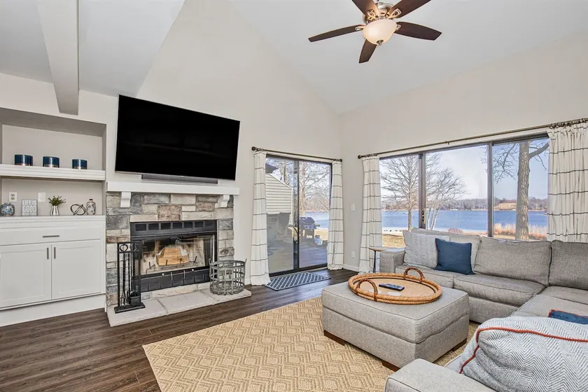 Gorgeous, Completely Remodeled, Waterfront Condo on Aspen Lake! - Image 1