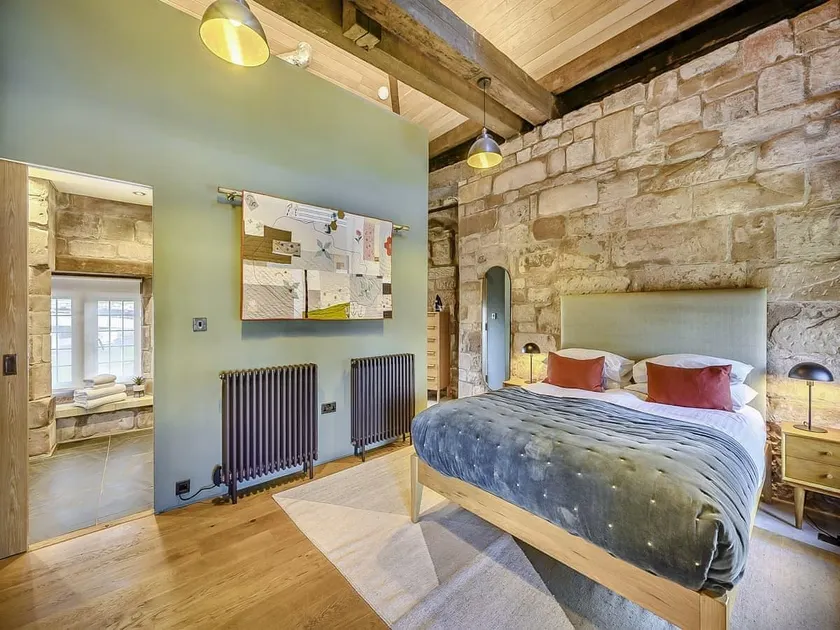 Luxury Historic Apartment - Image 1
