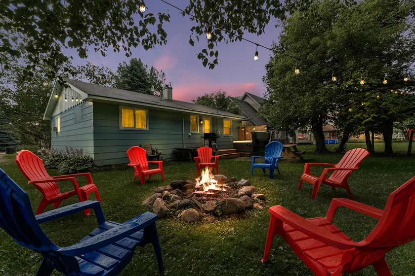 Rock n Roll! DT 2bd home! Walk to beach, bars&more - Image 1